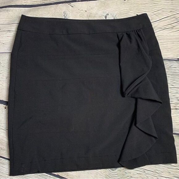 🔮NICOLE BY NICOLE MILLER | Black Cascade Ruffle Skirt Size 6 - Picture 1 of 4